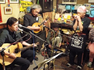 藤しんいちろうのステージに館野公一、ぼけまるも「共謀」